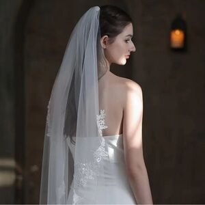 Exquisite Lace-Edged Cathedral Veil - Ultimate Bridal Elegance ✨